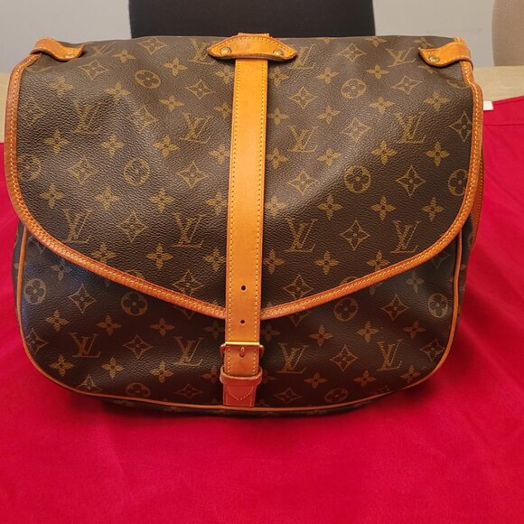 Louis Vuitton Monogram Saumur 30 *Excellent Condition* - Picture 11 of 12